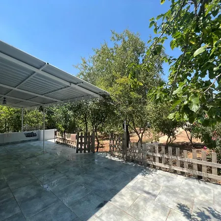 Private House With 1500 M2 Garden